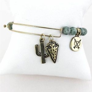 Gold-tone cactus & arrowhead charm green semi-precious stone bracelet